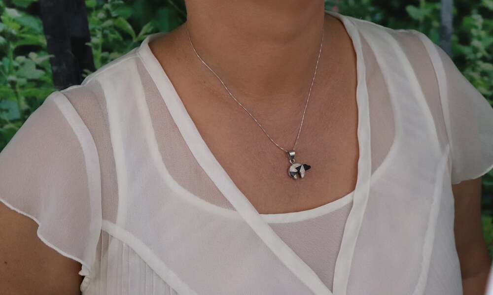 Sterling Silver Black Onyx & Opal Bear Pendant 7/8" x 3/4" inch Cecil Sanders - Picture 3 of 5